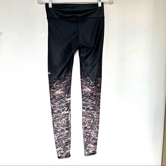 Alo Yoga Airbrush City Lights Leggings Size Small - Picture 2 of 7